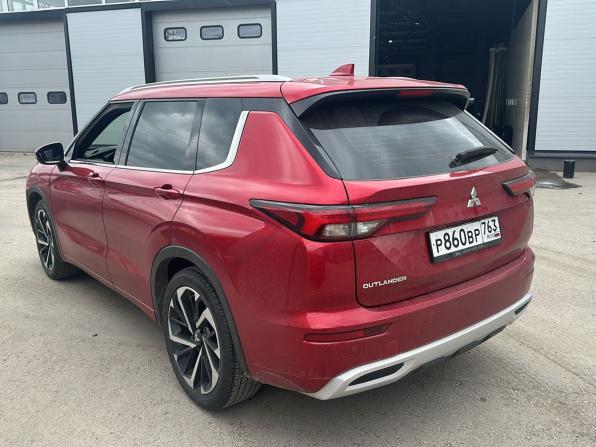 Mitsubishi Outlander IV с пробегом 2023 года, цена 3 982 000 рублей, 30556 км, внедорожник, Автокод Объявления