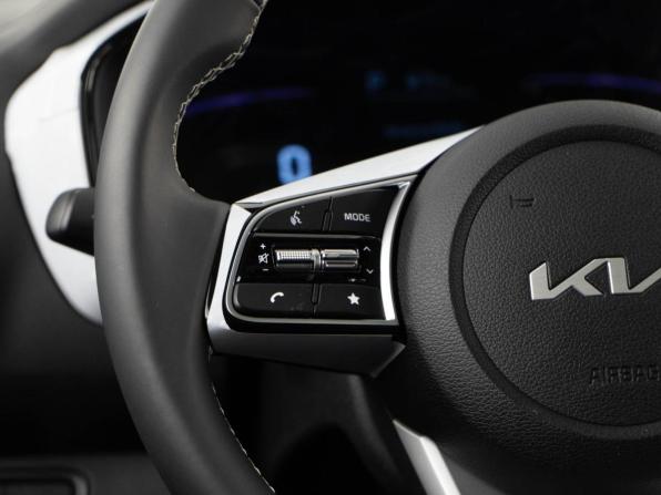 Kia K3 II (China Market) Рестайлинг с пробегом 2025 года, цена 2 599 077 рублей, 31 км, седан, Автокод Объявления
