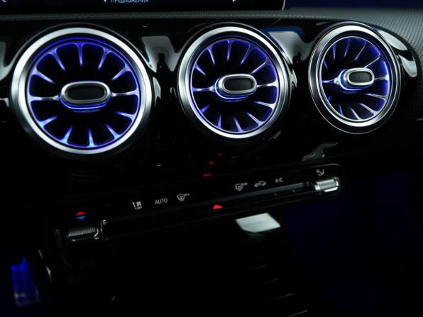 Mercedes-Benz CLA II (C118 X118) с пробегом 2019 года, цена 2 699 046 рублей, 147928 км, седан, Автокод Объявления