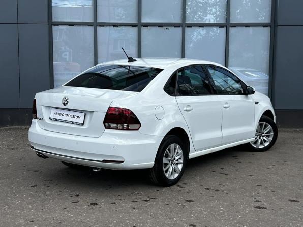 Volkswagen Polo V Рестайлинг с пробегом 2018 года, цена 1 249 000 рублей, 108855 км, седан, Автокод Объявления