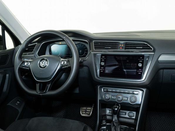 Volkswagen Tiguan II с пробегом 2017 года, цена 2 671 000 рублей, 168000 км, внедорожник, Автокод Объявления