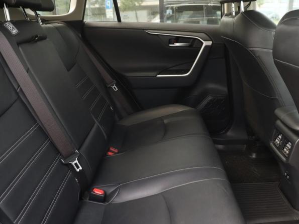 Toyota RAV4 V (XA50) с пробегом 2019 года, цена 3 391 000 рублей, 121790 км, внедорожник, Автокод Объявления