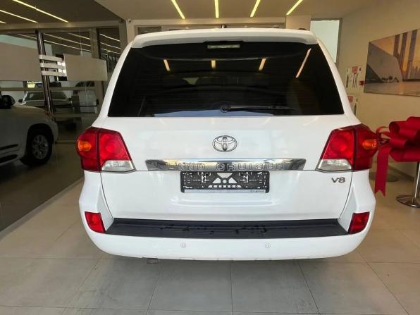 Toyota Land Cruiser 200 Series Рестайлинг 1 с пробегом 2014 года, цена 3 350 000 рублей, 286000 км, внедорожник, Автокод Объявления
