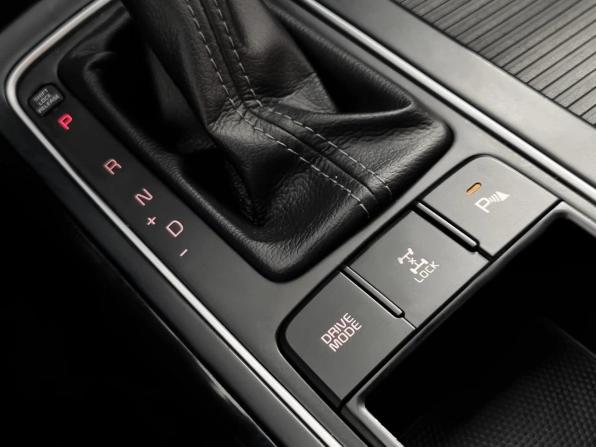Kia Sorento III Prime Рестайлинг с пробегом 2018 года, цена 2 599 000 рублей, 212502 км, внедорожник, Автокод Объявления
