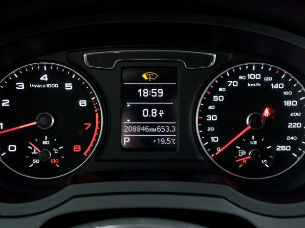 Audi Q3 I (8U) Рестайлинг с пробегом 2015 года, цена 1 798 000 рублей, 208724 км, внедорожник, Автокод Объявления