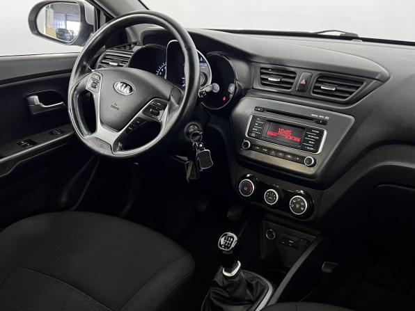 Kia Rio III Рестайлинг с пробегом 2015 года, цена 850 000 рублей, 248768 км, седан, Автокод Объявления