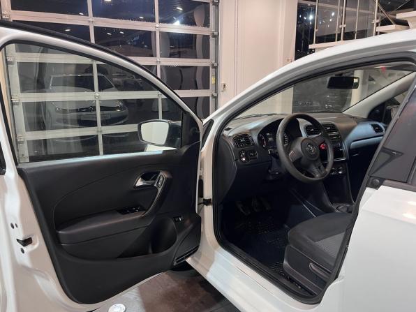 Volkswagen Polo V с пробегом 2015 года, цена 820 000 рублей, 190617 км, седан, Автокод Объявления