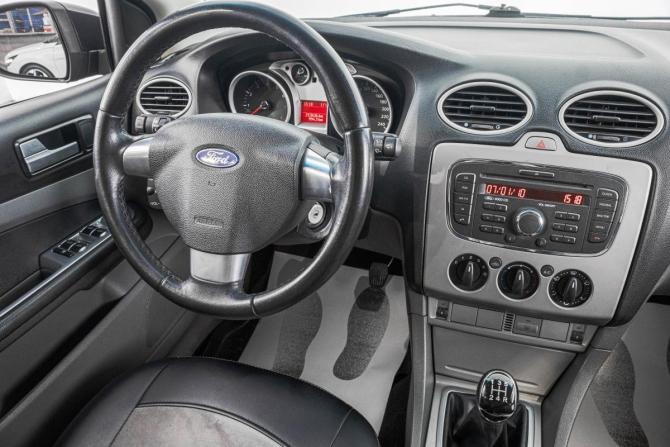 Ford Focus II Рестайлинг с пробегом 2010 года, цена 529 000 рублей, 214000 км, хэтчбек, Автокод Объявления