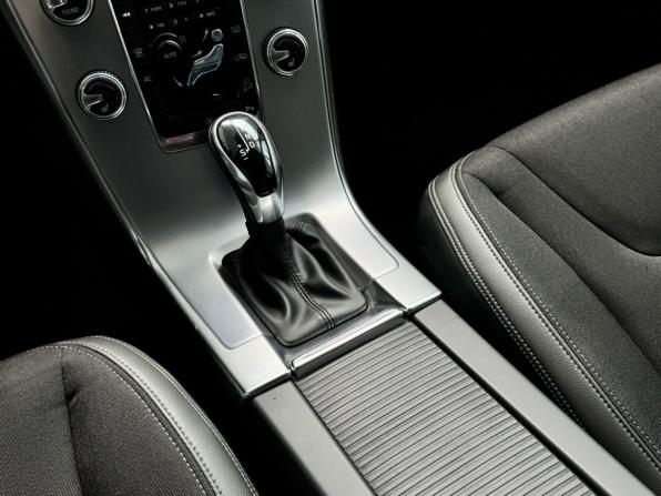 Volvo XC60 I Рестайлинг с пробегом 2017 года, цена 2 250 000 рублей, 179000 км, внедорожник, Автокод Объявления