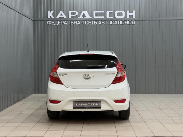 Hyundai Solaris I с пробегом 2012 года, цена 860 000 рублей, 215304 км, хэтчбек, Автокод Объявления