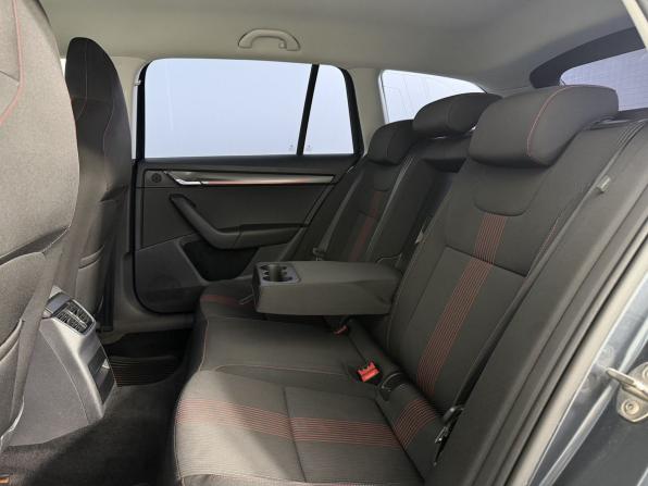 Skoda Octavia III (A7) Рестайлинг с пробегом 2019 года, цена 1 900 000 рублей, 104755 км, универсал, Автокод Объявления