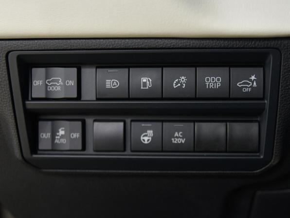 Toyota Sequoia III с пробегом 2025 года, цена 13 900 000 рублей, 14058 км, внедорожник, Автокод Объявления
