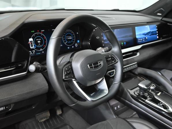 Geely Monjaro I с пробегом 2024 года, цена 3 910 000 рублей, 31723 км, внедорожник, Автокод Объявления