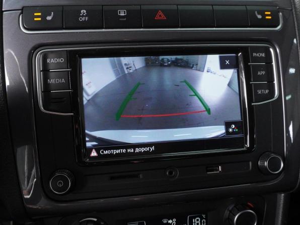 Volkswagen Polo V Рестайлинг с пробегом 2019 года, цена 1 649 000 рублей, 155437 км, седан, Автокод Объявления