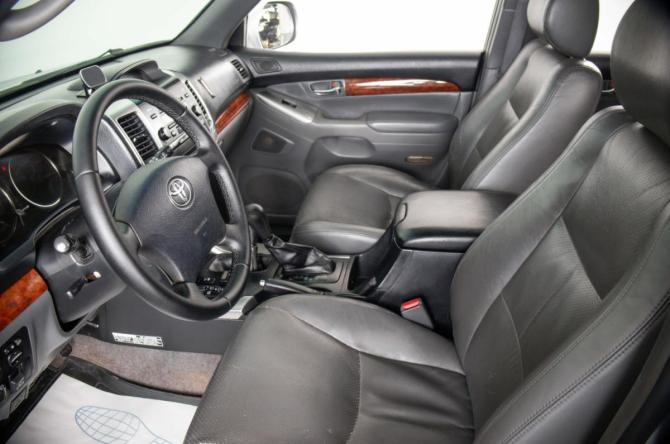Toyota Land Cruiser Prado 120 Series с пробегом 2004 года, цена 1 799 000 рублей, 270145 км, внедорожник, Автокод Объявления