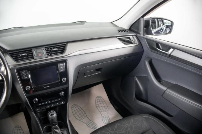 Skoda Rapid I Рестайлинг с пробегом 2019 года, цена 1 399 000 рублей, 117239 км, лифтбек, Автокод Объявления