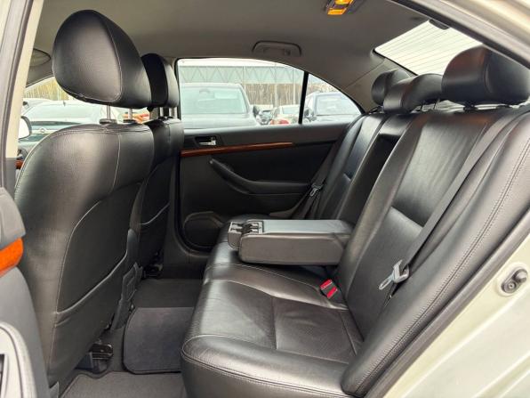Toyota Avensis II с пробегом 2006 года, цена 595 000 рублей, 275000 км, седан, Автокод Объявления