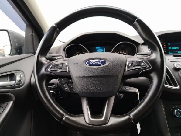 Ford Focus III Рестайлинг с пробегом 2017 года, цена 1 229 000 рублей, 122367 км, универсал, Автокод Объявления