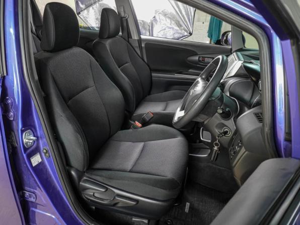 Toyota Wish II Рестайлинг с пробегом 2014 года, цена 1 649 000 рублей, 63593 км, минивэн, Автокод Объявления