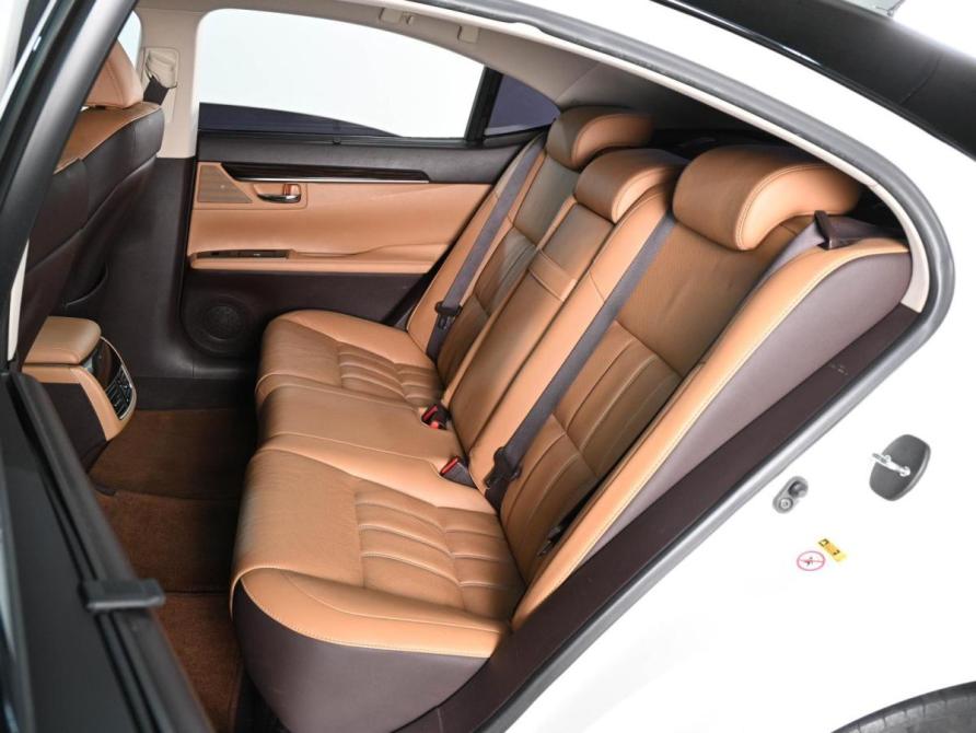 Lexus ES VI Рестайлинг Ростов-на-Дону  - изображение 9