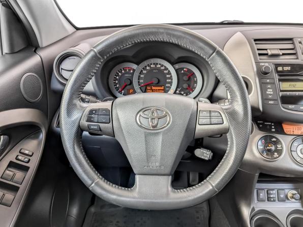 Toyota Ractis II с пробегом 2011 года, цена 1 540 000 рублей, 118930 км, хэтчбек, Автокод Объявления