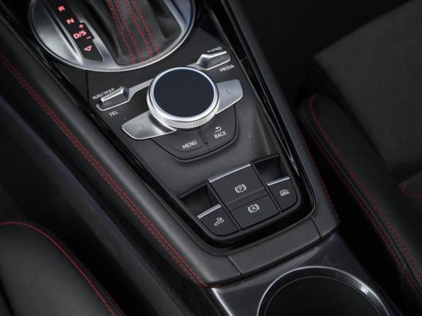 Audi TT III (8S) Рестайлинг с пробегом 2019 года, цена 4 800 000 рублей, 30224 км, родстер, Автокод Объявления