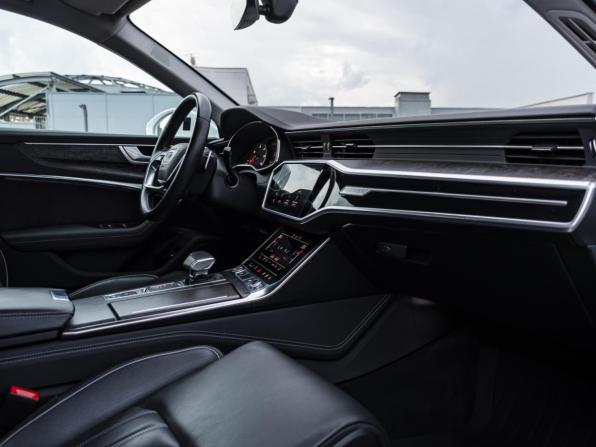 Audi A6 V (C8) с пробегом 2019 года, цена 4 398 000 рублей, 98471 км, седан, Автокод Объявления