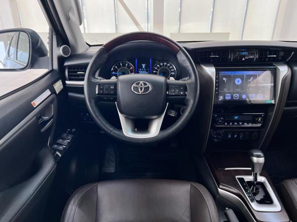 Toyota Fortuner II с пробегом 2019 года, цена 3 990 000 рублей, 76110 км, внедорожник, Автокод Объявления