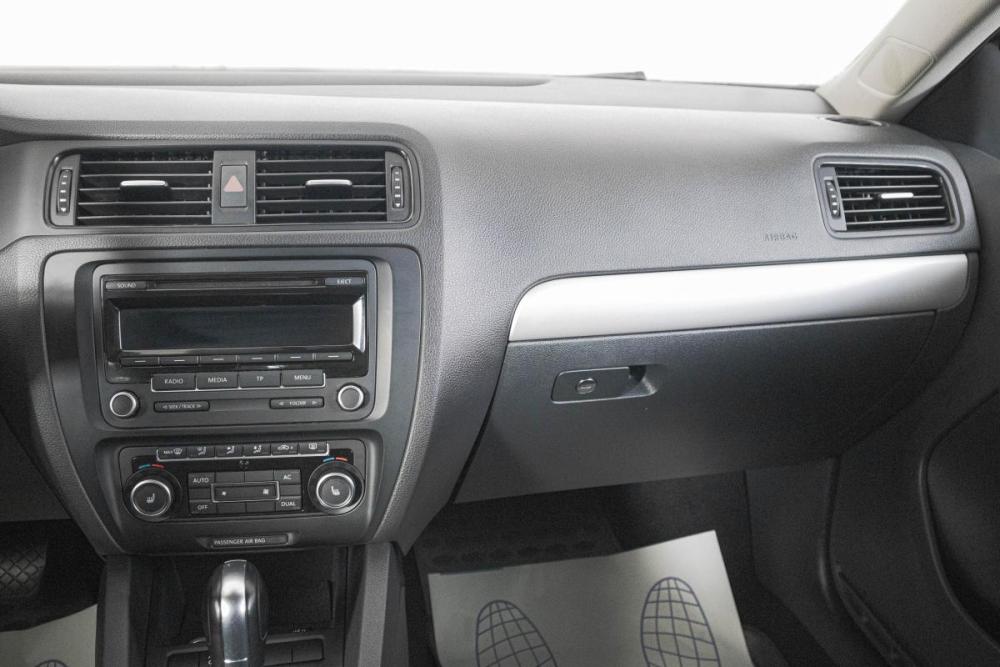 Volkswagen Jetta VI Кемерово  - изображение 15