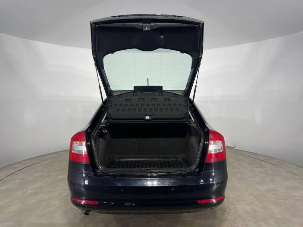 Skoda Octavia II (A5) Рестайлинг с пробегом 2011 года, цена 679 000 рублей, 186233 км, лифтбек, Автокод Объявления