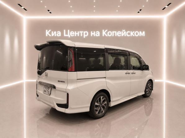 Honda Stepwgn V с пробегом 2016 года, цена 1 849 900 рублей, 145000 км, минивэн, Автокод Объявления