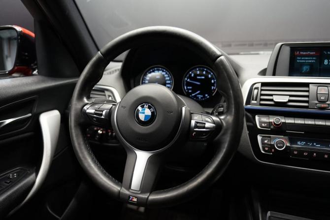 BMW 1 серии II (F20/F21) Рестайлинг 2 с пробегом 2019 года, цена 2 483 000 рублей, 54000 км, хэтчбек, Автокод Объявления
