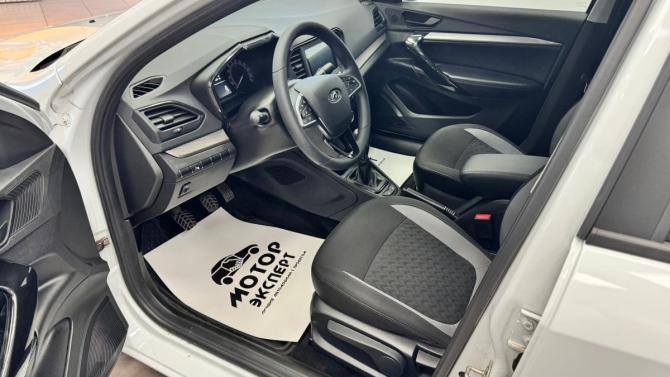 Lada (ВАЗ) Vesta I Рестайлинг (NG) с пробегом 2023 года, цена 1 358 000 рублей, 12946 км, седан, Автокод Объявления