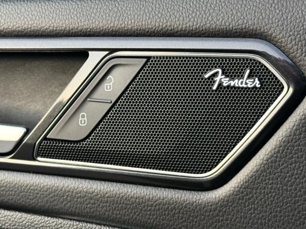 Volkswagen Tiguan II с пробегом 2018 года, цена 2 699 000 рублей, 136821 км, внедорожник, Автокод Объявления