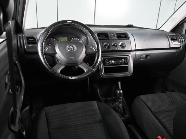 Skoda Fabia II Рестайлинг с пробегом 2013 года, цена 919 000 рублей, 144792 км, хэтчбек, Автокод Объявления