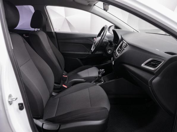 Hyundai Solaris II с пробегом 2020 года, цена 1 498 000 рублей, 123496 км, седан, Автокод Объявления