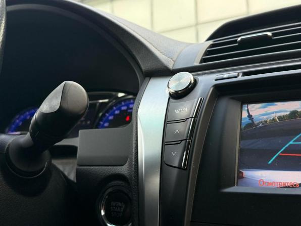 Toyota Camry VII (XV50) Рестайлинг 2 с пробегом 2017 года, цена 2 350 000 рублей, 215006 км, седан, Автокод Объявления