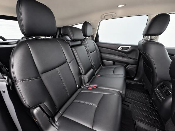 Nissan Pathfinder IV с пробегом 2015 года, цена 1 990 000 рублей, 136963 км, внедорожник, Автокод Объявления