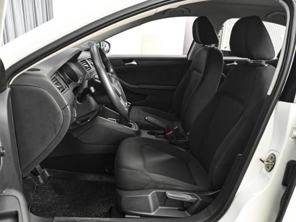Volkswagen Jetta VI Рестайлинг с пробегом 2015 года, цена 1 025 000 рублей, 58755 км, седан, Автокод Объявления