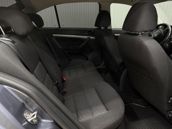 Skoda Octavia II (A5) Рестайлинг с пробегом 2012 года, цена 890 000 рублей, 201861 км, лифтбек, Автокод Объявления