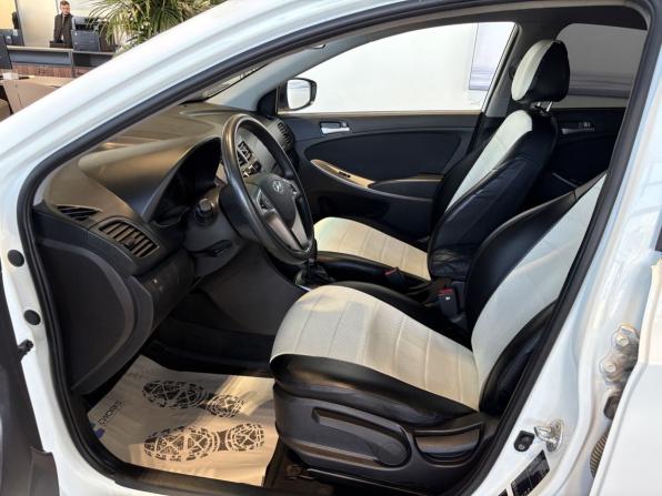 Hyundai Solaris I Рестайлинг с пробегом 2014 года, цена 962 000 рублей, 110101 км, седан, Автокод Объявления