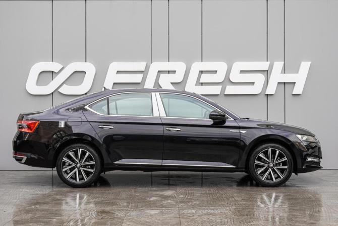 Skoda Superb III Рестайлинг с пробегом 2025 года, цена 3 220 000 рублей, 20 км, лифтбек, Автокод Объявления