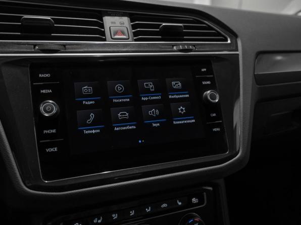 Volkswagen Tiguan II с пробегом 2019 года, цена 2 470 000 рублей, 66795 км, внедорожник, Автокод Объявления