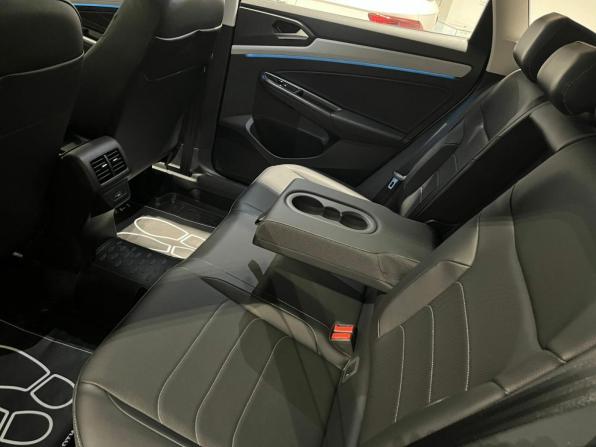 Jetta VS7 I Рестайлинг 1 с пробегом 2023 года, цена 2 690 000 рублей, 5 км, внедорожник, Автокод Объявления