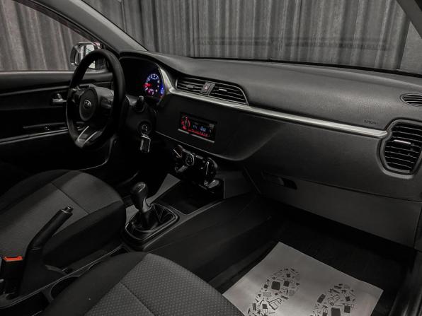 Kia Rio IV Рестайлинг с пробегом 2020 года, цена 1 150 000 рублей, 67000 км, седан, Автокод Объявления