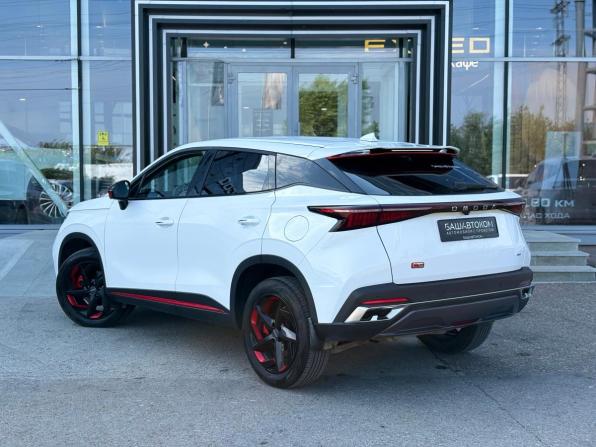Omoda C5 I с пробегом 2023 года, цена 1 990 000 рублей, 50500 км, внедорожник, Автокод Объявления