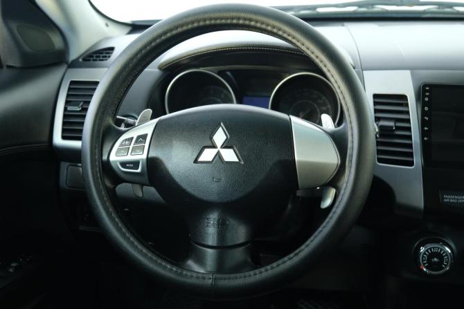 Mitsubishi Outlander II Рестайлинг с пробегом 2011 года, цена 1 329 000 рублей, 177000 км, внедорожник, Автокод Объявления