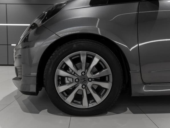 Honda Fit II с пробегом 2013 года, цена 940 000 рублей, 95392 км, хэтчбек, Автокод Объявления