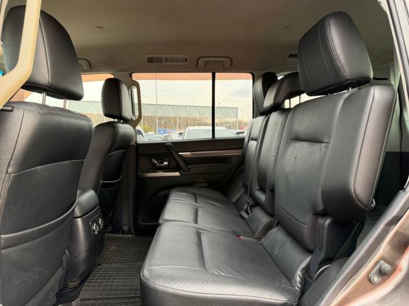 Mitsubishi Pajero IV Рестайлинг 1 с пробегом 2011 года, цена 1 495 000 рублей, 295200 км, внедорожник, Автокод Объявления