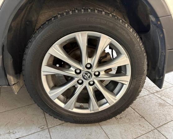 Toyota RAV4 IV (XA40) Рестайлинг с пробегом 2017 года, цена 2 420 000 рублей, 117500 км, внедорожник, Автокод Объявления